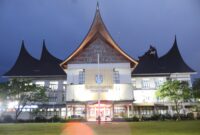 BREAKING NEWS: Angin Kencang Terjang Payakumbuh, Gonjong Balai Kota Jatuh