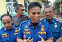 Tak Hanya Padamkan Api, Damkar Limapuluh Kota Turun Tangan Perbaiki Sekolah Rusak