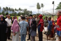 Wako Zulmaeta Gerak Cepat Bantu Warga Napar yang Rumahnya Terbakar