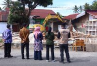 Pagi yang Mencekam di Padangdata, Warga: ‘Lihatnya Merinding, Tapi Memang Harus’