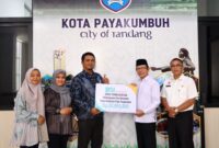 BSI Salurkan Rp25 Juta untuk Pedagang Korban Kebakaran Pasar Payakumbuh