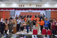 Bantuan Petugas dan Logistik Kota Payakumbuh Diterima Bupati Agam
