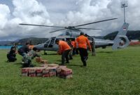Helikopter Mendarat di Gor Singa Harau, Pendistribusian Bantuan Bencana di Limapuluh Kota