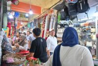 Pasar Pusat Payakumbuh Dipadati Pembeli, Wako Zulmaeta Nilai Daya Beli Masyarakat Terjaga