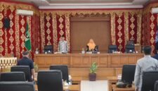 Sekretaris Daerah Kota Payakumbuh Rida Ananda menyampaikan jawaban dan tanggapan Pemkot terhadap pandangan umum fraksi-fraksi DPRD mengenai P-APBD 2026.