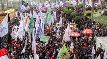 11 Tuntutan Demonstrasi Buruh di Bundaran HI, Isu Perlindungan Perempuan dan Outsourcing