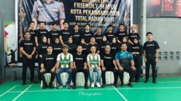 Ajang Silaturahim Bulutangkis Riau Berakhir Penuh Sportivitas