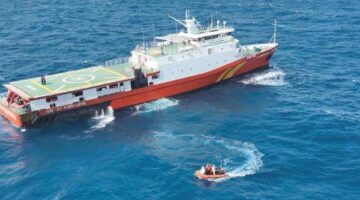 Arus Bawah Laut Kuat, Penyelam Basarnas Hanya Evakuasi 1 Korban KM Virgo Transport 8