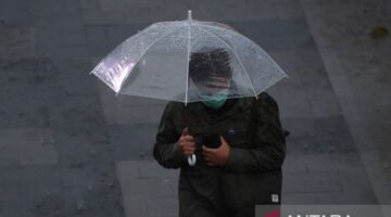 BMKG Waspada Potensi Hujan dan Gelombang Tinggi pada Senin 28 September