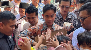 Berbeda dengan ijazah Jokowi, pemerintah membuka dokumen pendidikan Gibran namun banyak yang disensor
