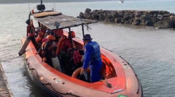 Hari ke-10 Pencarian Jurnalis Hilang di Selat Sunda, Basarnas Menyisir 8.500 Mil Laut dan Kerahkan 24 Kapal!