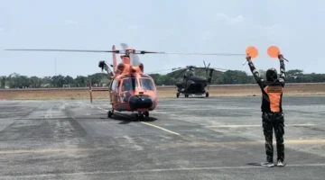 Helikopter Basarnas HR-3604 Tiba di Banjarbaru, Perkuat Evakuasi Korban KM Virgo