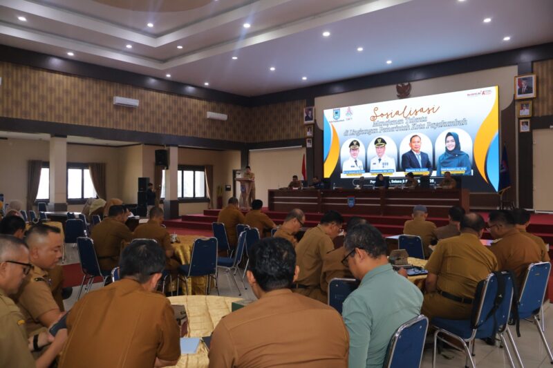 Sejumlah pejabat mengikuti Sosialisasi Manajemen Talenta di lingkungan Pemerintah Kota Payakumbuh.