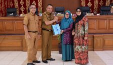 Wakil Wali Kota Payakumbuh Elzadaswarman menyampaikan Nota Keuangan RAPBD Tahun Anggaran 2027 dalam rapat paripurna DPRD Kota Payakumbuh, Senin (14/09/2026).