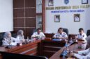 Wakil Wali Kota Payakumbuh Elzadaswarman menyampaikan tanggapan terhadap hasil pemeriksaan pendahuluan BPK terkait pengelolaan sampah.