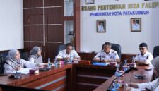 Wakil Wali Kota Payakumbuh Elzadaswarman menyampaikan tanggapan terhadap hasil pemeriksaan pendahuluan BPK terkait pengelolaan sampah.