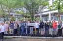 Pemkot Payakumbuh mengembangkan program Petani Berdasi dengan memanfaatkan lahan perkantoran untuk menanam cabai, bawang, dan terong.
