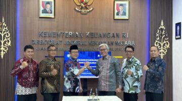 Wali Kota Payakumbuh Zulmaeta saat penandatanganan Nota Kesepahaman dan Perjanjian Kerja Sama dengan Kanwil DJKN di Pekanbaru, Jumat (25/9/2026).
