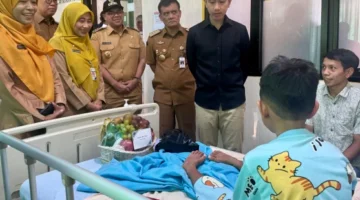 Menyatakan Permintaan Maaf, Wapres Pastikan Pasien Keracunan MBG Diobati