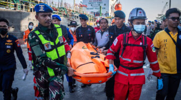 Penyelam Basarnas Temukan Satu Korban di Bangkai Kapal KM Virgo