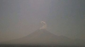 Semeru Terus Erupsi pada Jumat Malam