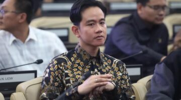 Sengketa Ijazah Gibran, Denny Indrayana Minta MK Panggil 2 Kementerian