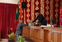Ketua DPRD Kota Payakumbuh Wirman Putra memimpin Rapat Paripurna Penyampaian Pemandangan Umum Fraksi-Fraksi terhadap Nota Keuangan RAPBD 2027 di ruang sidang DPRD Payakumbuh, Senin (21/9/2026).