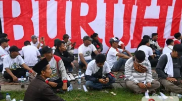 Demonstrasi buruh terus dilakukan demi menjaga tuntutan buruh sesuai haknya