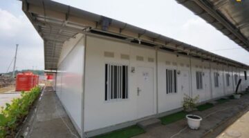 Dua tahun pemerintahan Prabowo-Gibran, 20.770 shelter selesai dibangun dan jalan nasional dipulihkan