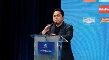 Erick Thohir Serahkan Surat Prabowo ke Presiden FIFA