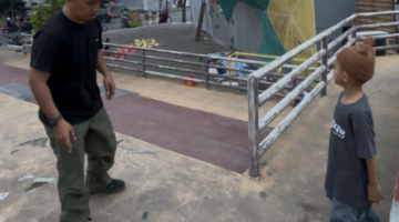 Kisah Abbas, Ayah yang Mengubah Hobi Anaknya Bermain Sepak Bola Menjadi Berkah yang Viral
