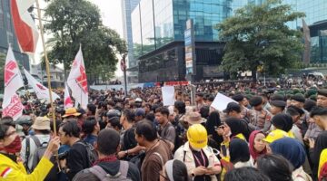 Massa Aksi Gabungan Mahasiswa Demonstrasi Dua Tahunan Prabowo-Gibran Hari Ini