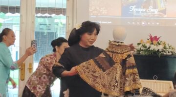 Menari Kebaya dan Anne Avantie Membawa Pesan Perdamaian ke Praha