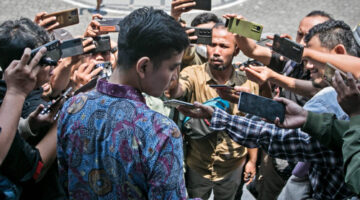PDIP Respon Positif Upaya Hak Angket Ijazah Gibran, Ade: Tak Ada Urgensi, Hanya Buang-buang Anggaran