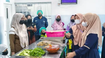 Peringati Sumpah Pemuda, SPPG Lamongan Ajak Anak Penerima MBG Wisata Dapur dan Lomba Mewarnai