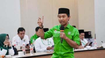 Rival Demo Gielbran Sindir di Bundaran HI: Suarakan Aspirasi atau Berburu Uang?