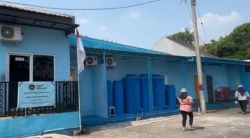 SPPG Jabon Mojokerto Dinonaktifkan Usai Puluhan Siswa Diduga Keracunan Sate Ayam MBG