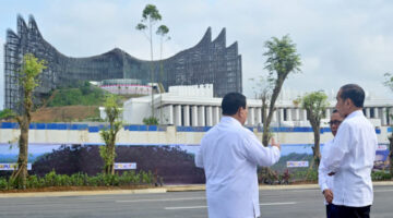 Soal IKN: Mantan Ketua MK Puji Jokowi ‘Presiden Gila’, Profesor NTU Singapura Sebut Prabowo Lebih Suka Jakarta