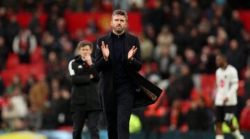 Viral Usai MU Vs Bournemouth: Carrick Tepuk Tangan, Pemain Dihina