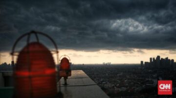 Waspada Hujan Lebat Selasa Ini, Cek Daftar Wilayahnya