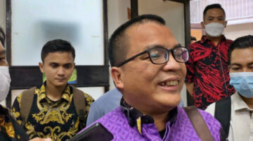 Denny Indrayana: Sudah ada dua lembaga tertinggi peradilan, MK dan MA, jadi sudah saatnya Gibran mundur